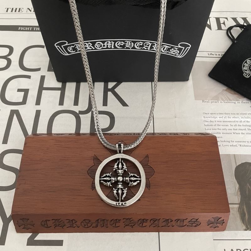 Ch**me He**ts necklaces